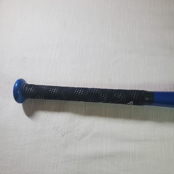 Easton T-Ball Baseball Bat 24 Inch 13 Oz TB20FZ11 - Picture 6 of 10